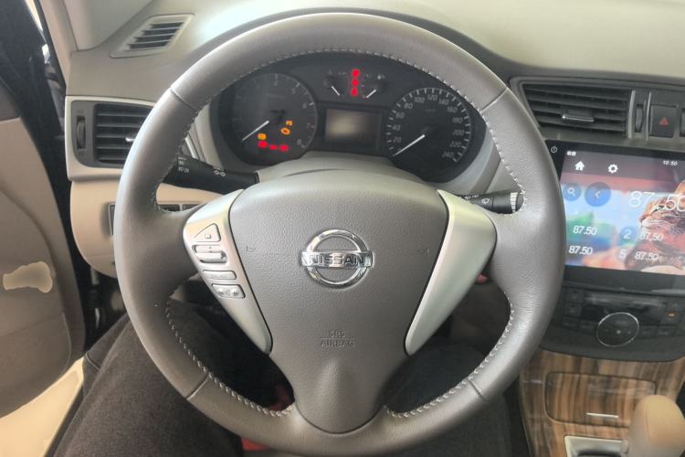 Used Nissan Sylphy 2014 1.6XV CVT Deluxe Edition Steering Wheel