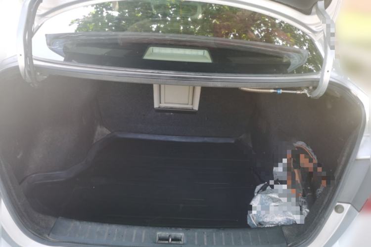 Used Nissan Sylphy 2014 1.6XV CVT Deluxe Edition Trunk