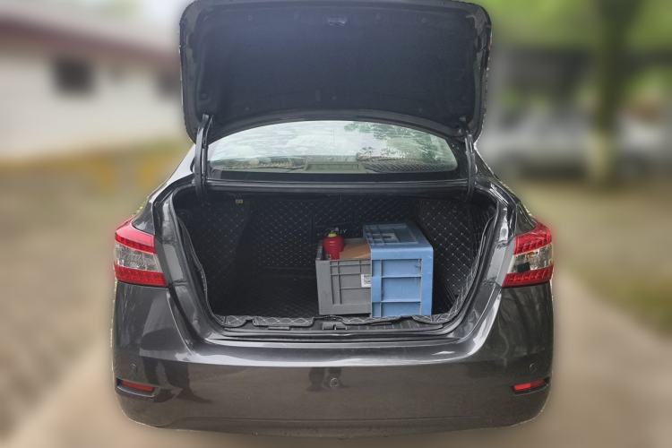 Used Nissan Sylphy 2014 1.6XV CVT Deluxe Edition Trunk