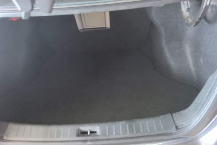 Used Nissan Sylphy 2014 1.6XV CVT Deluxe Edition Trunk