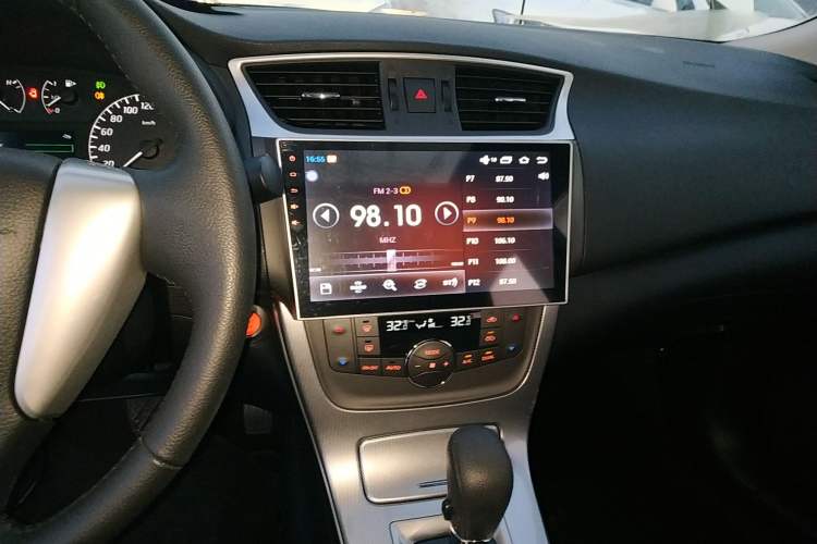Used Nissan Sylphy 2014 1.6XV CVT Deluxe Edition Audio And AC Panel