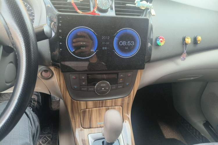 Used Nissan Sylphy 2014 1.6XV CVT Deluxe Edition Audio And AC Panel