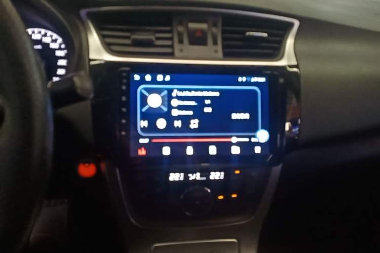 Used Nissan Sylphy 2014 1.6XV CVT Deluxe Edition Audio And AC Panel