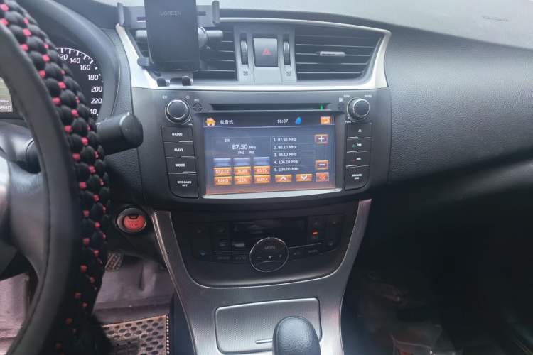 Used Nissan Sylphy 2014 1.6XV CVT Deluxe Edition Audio And AC Panel