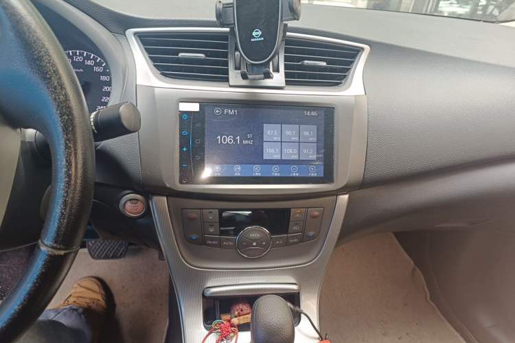 Used Nissan Sylphy 2014 1.6XV CVT Deluxe Edition Audio And AC Panel
