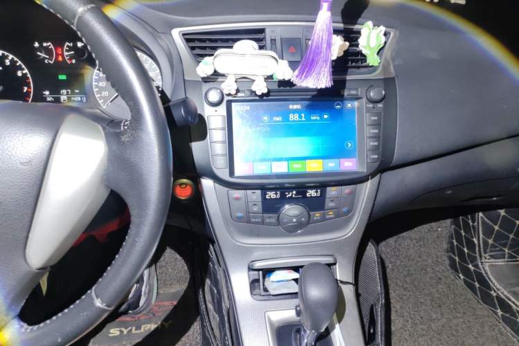 Used Nissan Sylphy 2014 1.6XV CVT Deluxe Edition Audio And AC Panel