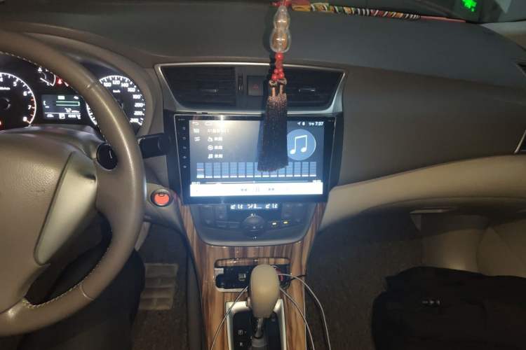 Used Nissan Sylphy 2014 1.6XV CVT Deluxe Edition Audio And AC Panel