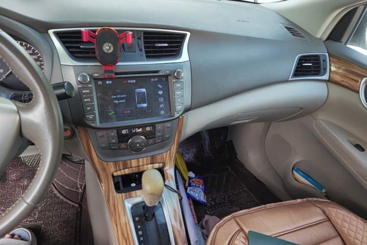 Used Nissan Sylphy 2014 1.6XV CVT Deluxe Edition Audio And AC Panel