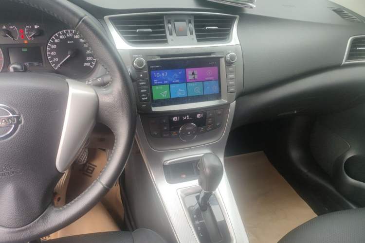Used Nissan Sylphy 2014 1.6XV CVT Deluxe Edition Audio And AC Panel
