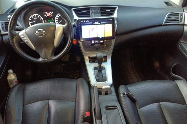 Used Nissan Sylphy 2014 1.6XV CVT Deluxe Edition Center Console