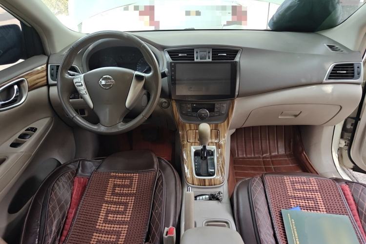 Used Nissan Sylphy 2014 1.6XV CVT Deluxe Edition Center Console