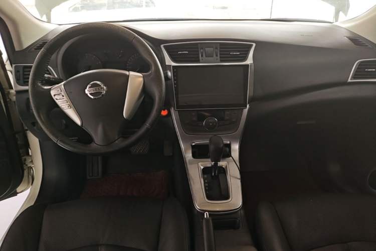 Used Nissan Sylphy 2014 1.6XV CVT Deluxe Edition Center Console