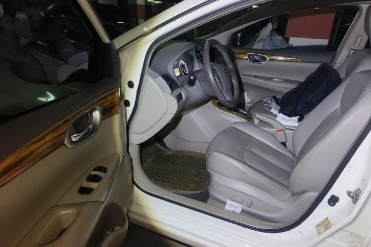 Used Nissan Sylphy 2014 1.6XV CVT Deluxe Edition Driver Seat