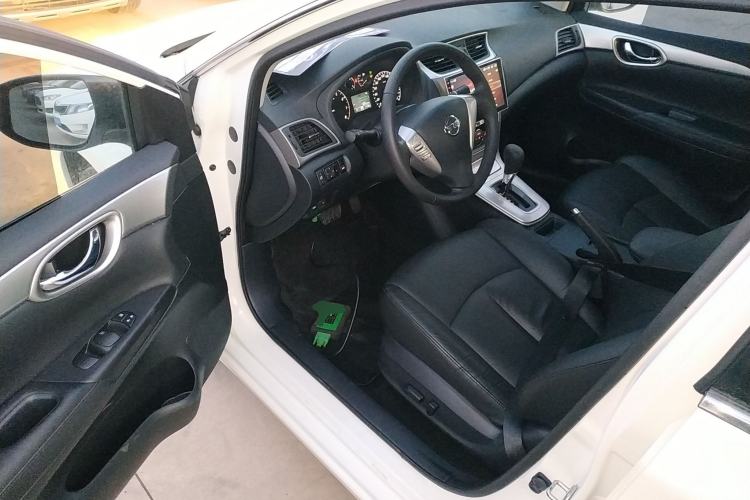 Used Nissan Sylphy 2014 1.6XV CVT Deluxe Edition Driver Seat