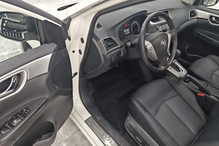 Used Nissan Sylphy 2014 1.6XV CVT Deluxe Edition Driver Seat
