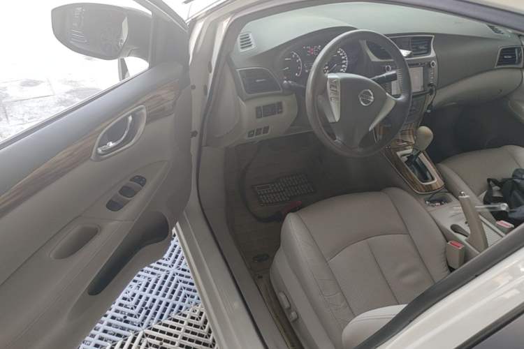 Used Nissan Sylphy 2014 1.6XV CVT Deluxe Edition Driver Seat
