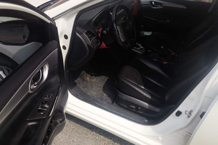 Used Nissan Sylphy 2014 1.6XV CVT Deluxe Edition Driver Seat