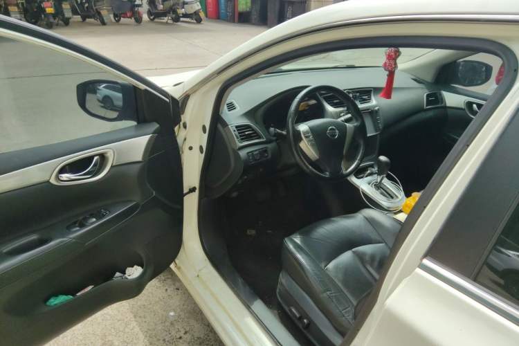 Used Nissan Sylphy 2014 1.6XV CVT Deluxe Edition Driver Seat