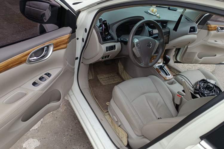 Used Nissan Sylphy 2014 1.6XV CVT Deluxe Edition Driver Seat