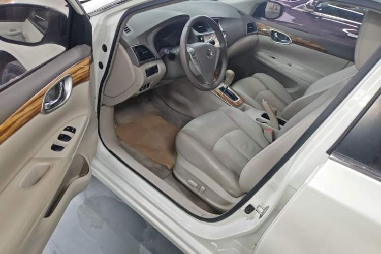 Used Nissan Sylphy 2014 1.6XV CVT Deluxe Edition Driver Seat