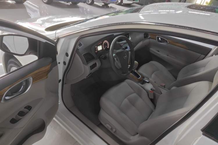 Used Nissan Sylphy 2014 1.6XV CVT Deluxe Edition Driver Seat