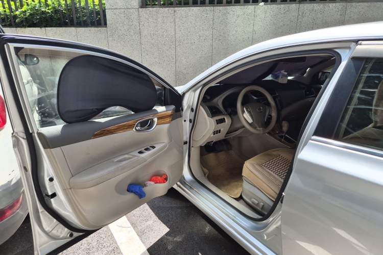Used Nissan Sylphy 2014 1.6XV CVT Deluxe Edition Driver Seat