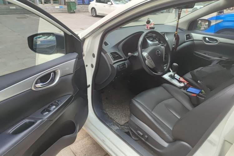Used Nissan Sylphy 2014 1.6XV CVT Deluxe Edition Driver Seat