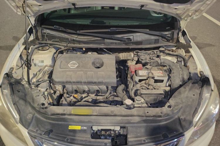 Used Nissan Sylphy 2014 1.6XV CVT Deluxe Edition Engine Bay