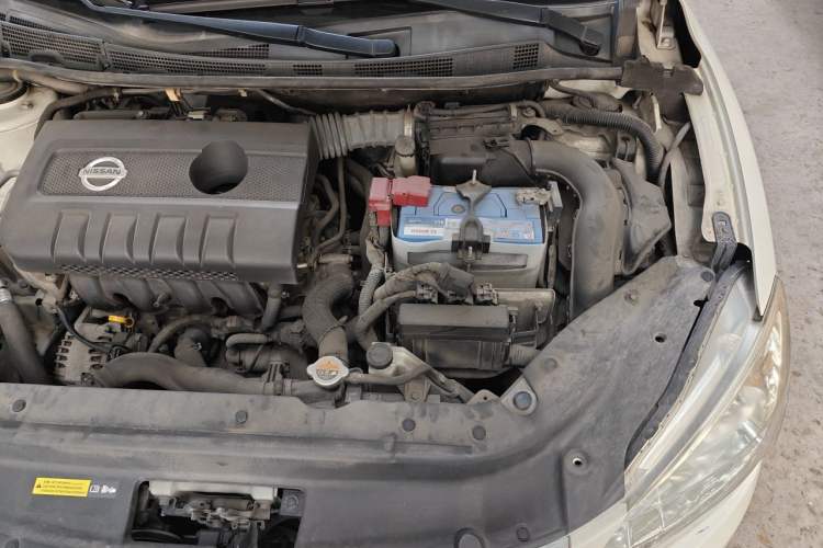 Used Nissan Sylphy 2014 1.6XV CVT Deluxe Edition Engine Bay Left