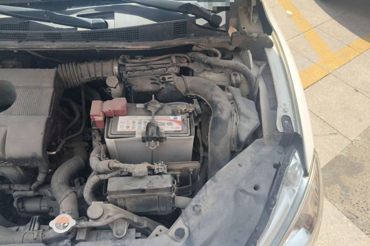 Used Nissan Sylphy 2014 1.6XV CVT Deluxe Edition Engine Bay Left