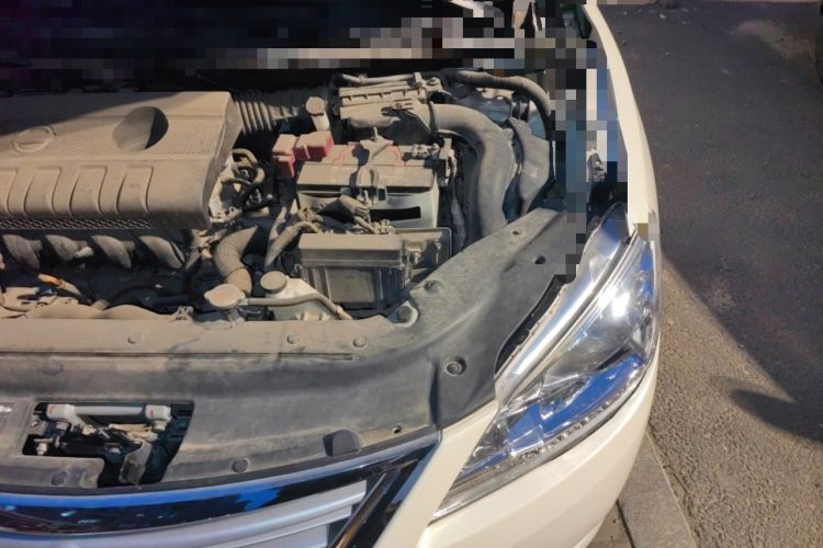 Used Nissan Sylphy 2014 1.6XV CVT Deluxe Edition Engine Bay Left