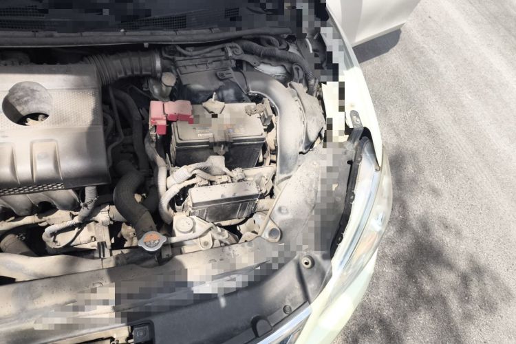 Used Nissan Sylphy 2014 1.6XV CVT Deluxe Edition Engine Bay Left
