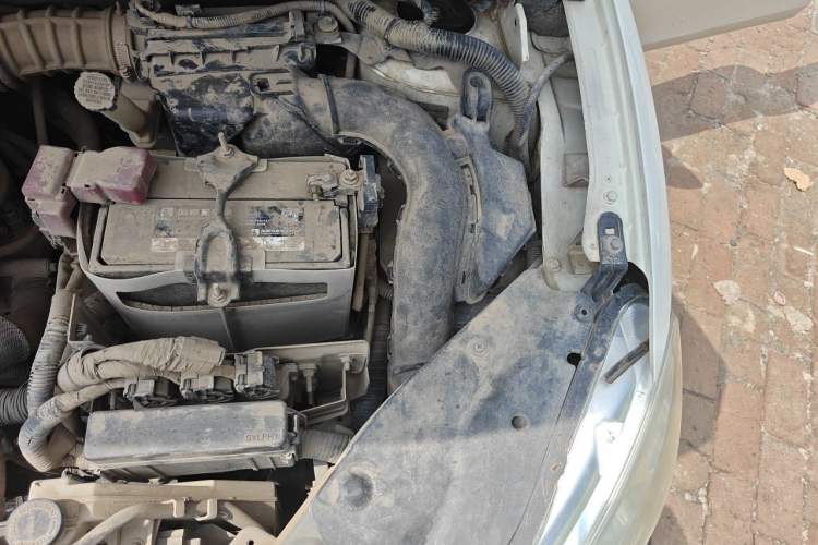 Used Nissan Sylphy 2014 1.6XV CVT Deluxe Edition Engine Bay Left