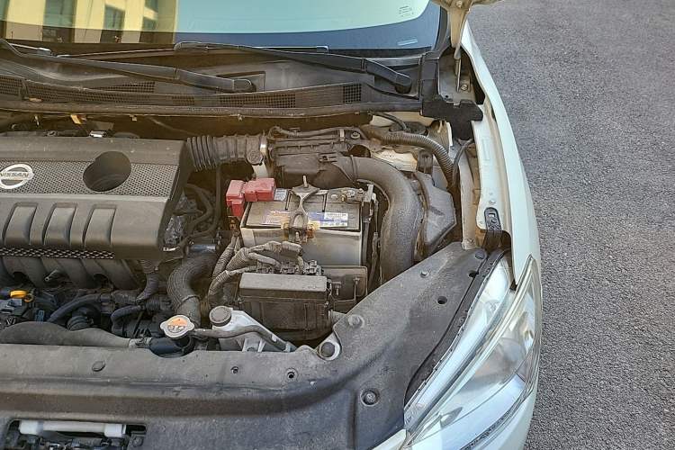 Used Nissan Sylphy 2014 1.6XV CVT Deluxe Edition Engine Bay Left