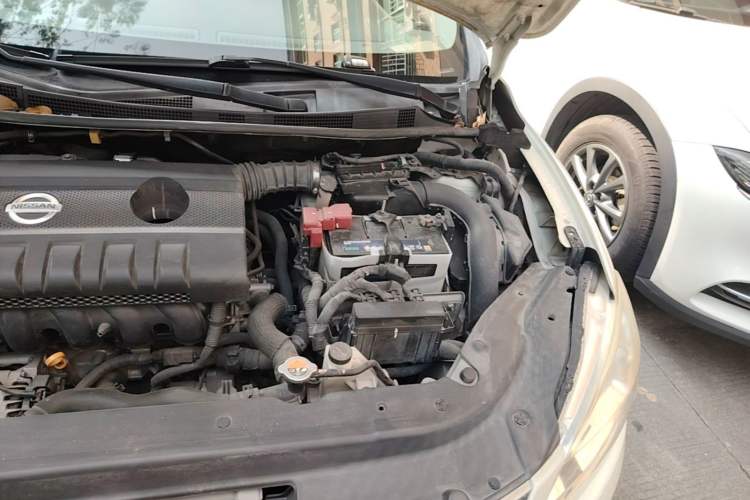 Used Nissan Sylphy 2014 1.6XV CVT Deluxe Edition Engine Bay Left