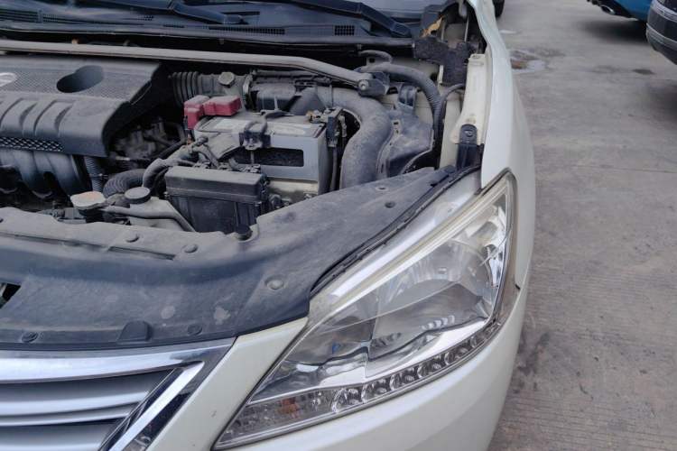 Used Nissan Sylphy 2014 1.6XV CVT Deluxe Edition Engine Bay Left