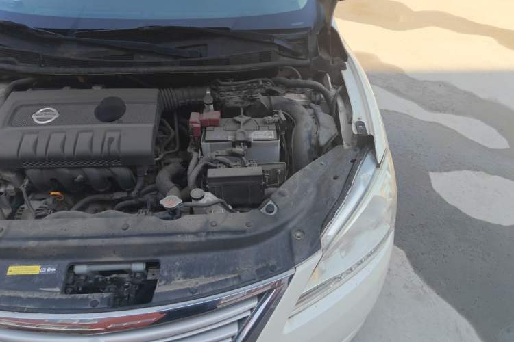 Used Nissan Sylphy 2014 1.6XV CVT Deluxe Edition Engine Bay Left