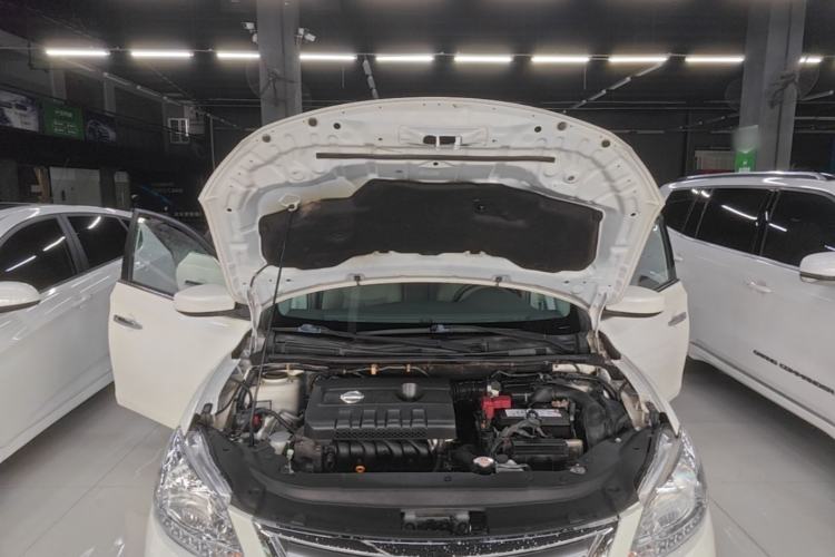 Used Nissan Sylphy 2014 1.6XV CVT Deluxe Edition Engine Bay