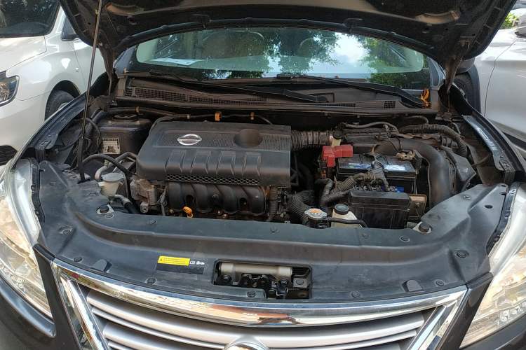 Used Nissan Sylphy 2014 1.6XV CVT Deluxe Edition Engine Bay