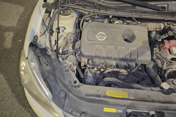 Used Nissan Sylphy 2014 1.6XV CVT Deluxe Edition Engine Bay Right