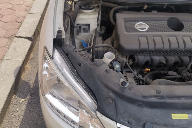 Used Nissan Sylphy 2014 1.6XV CVT Deluxe Edition Engine Bay Right