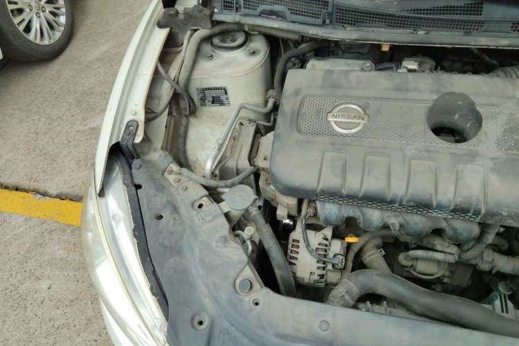 Used Nissan Sylphy 2014 1.6XV CVT Deluxe Edition Engine Bay Right