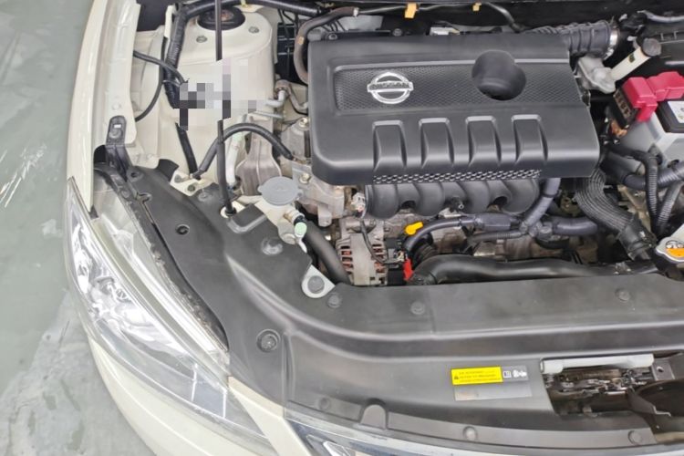 Used Nissan Sylphy 2014 1.6XV CVT Deluxe Edition Engine Bay Right