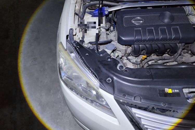 Used Nissan Sylphy 2014 1.6XV CVT Deluxe Edition Engine Bay Right