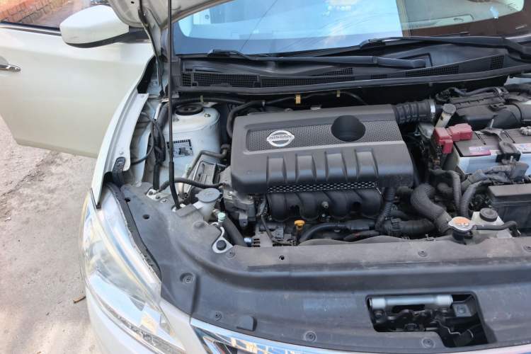 Used Nissan Sylphy 2014 1.6XV CVT Deluxe Edition Engine Bay Right