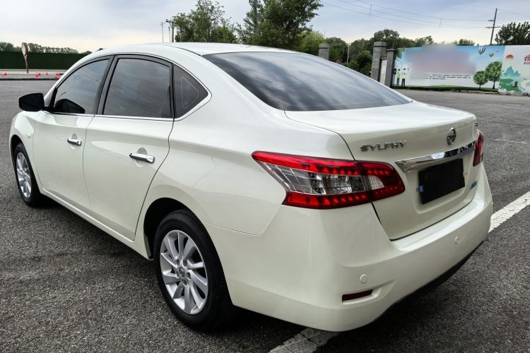 Used Nissan Sylphy 2014 1.6XV CVT Deluxe Edition Exterior 4