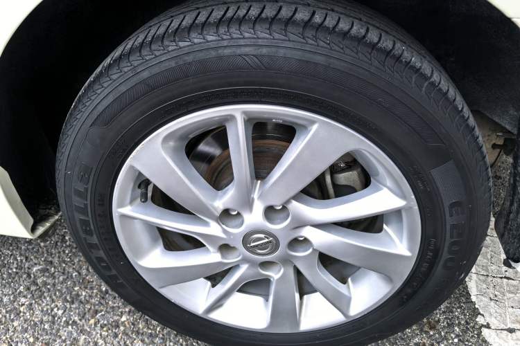 Used Nissan Sylphy 2014 1.6XV CVT Deluxe Edition Exterior 7