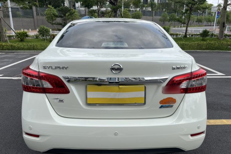 Used Nissan Sylphy 2014 1.6XV CVT Deluxe Edition Exterior 8