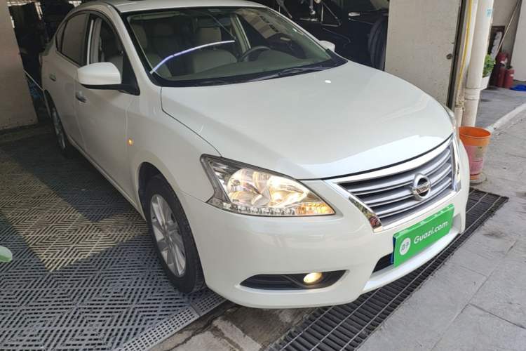 Used Nissan Sylphy 2014 1.6XV CVT Deluxe Edition Front Right 45 Deg