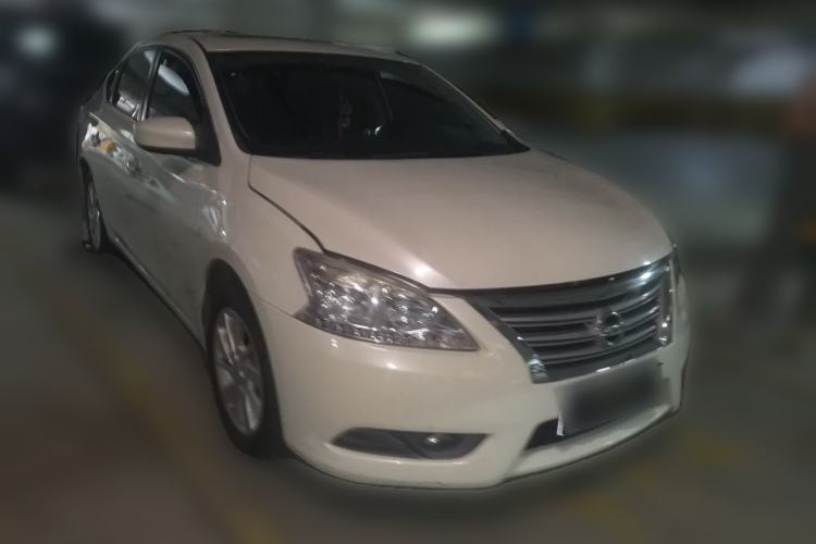 Used Nissan Sylphy 2014 1.6XV CVT Deluxe Edition Front Right 45 Deg